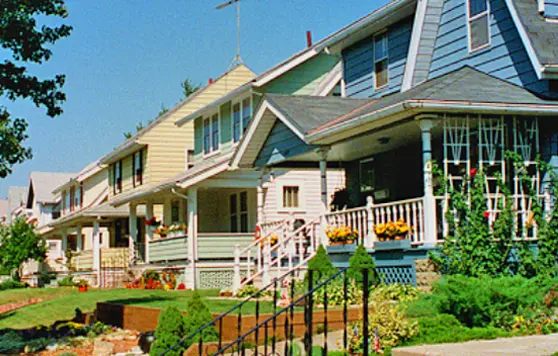 Single-family homes in Akron representing local rental options